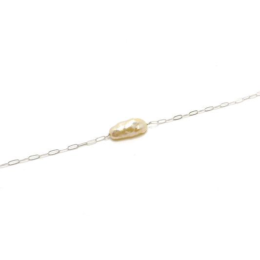Lisa Pearl Bracelet